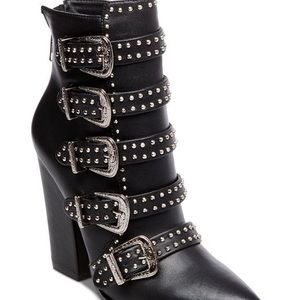 Steve Madden Comet boots